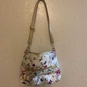 Purse. Sumnerville purse . Outside beautiful . East west